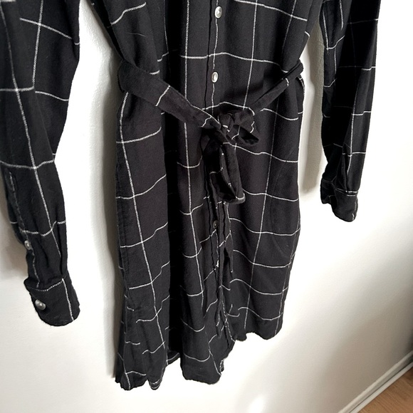 Goodthreads Windowpane Flannel Button Up Shirtdress with Tie Belt - Picture 5 of 6